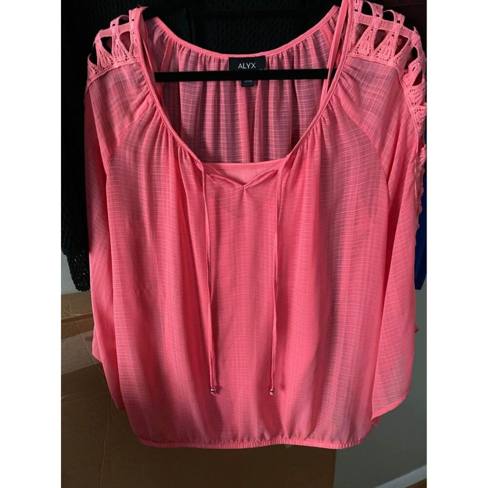 Alyx blouse size xl inside has a matching cami